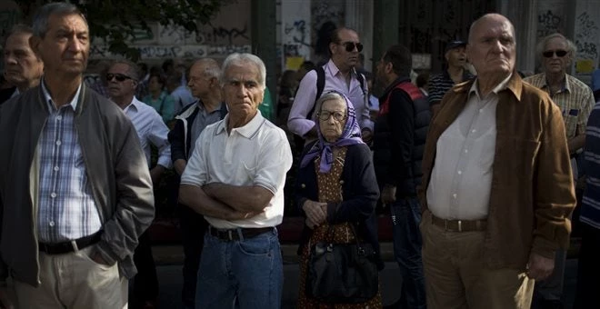 Κυβερνητικός αξιωματούχος: Δεν περικόπτονται οι συντάξεις